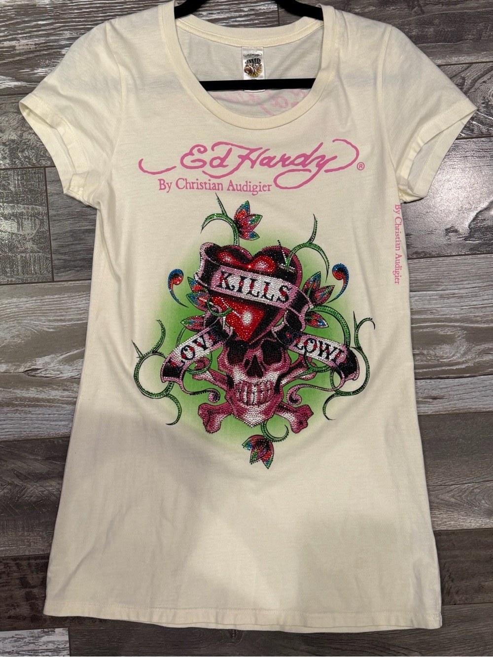 Ed Hardy by Christian Audigier
"Love Kills Slowly" shirt size m